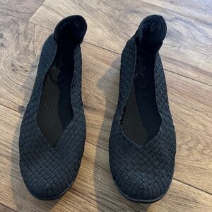 dexflex comfort Black Woven Slip-On Flats